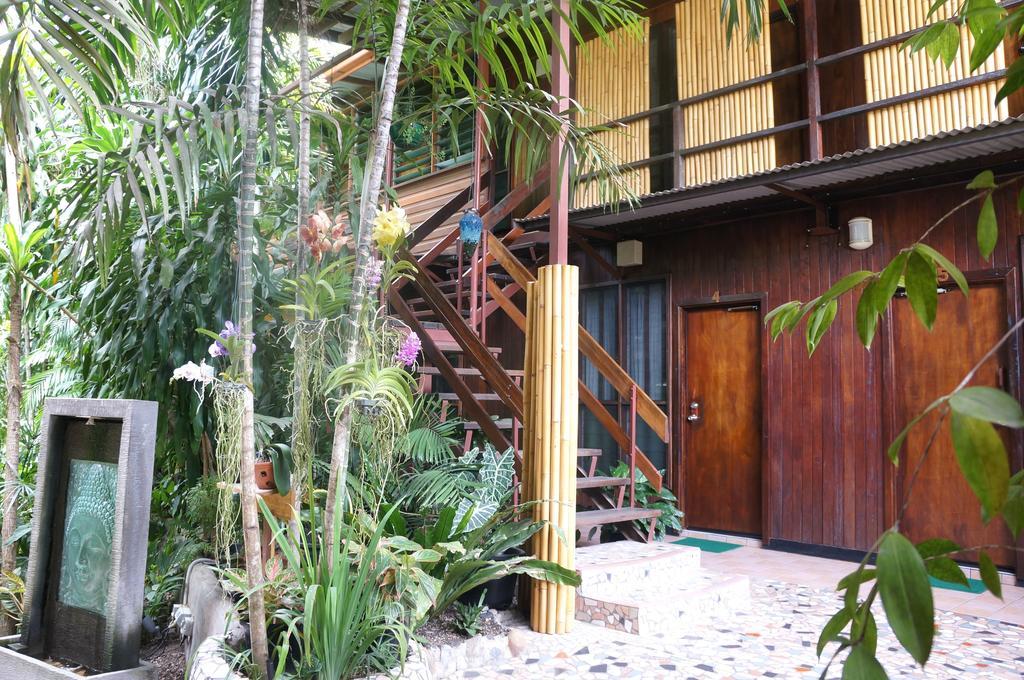Raintree Lodge Port Moresby Esterno foto